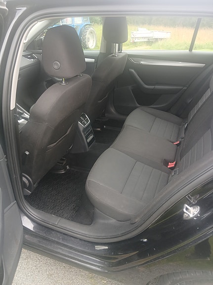 Skoda Octavia 7 of 10