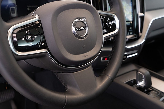 Volvo XC60 16 of 30