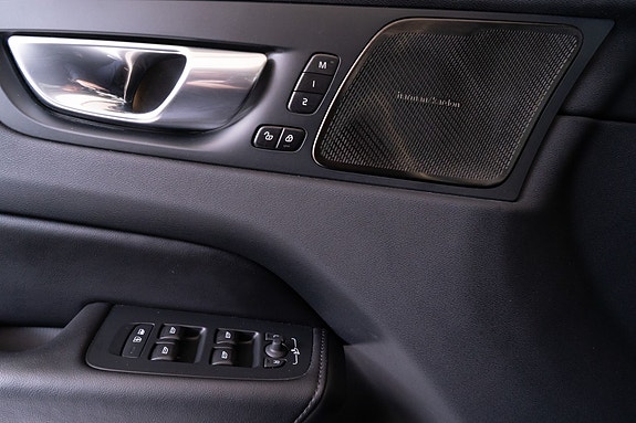 Volvo XC60 18 of 30