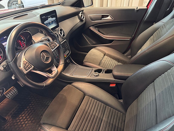 Mercedes-Benz gla 21 of 22