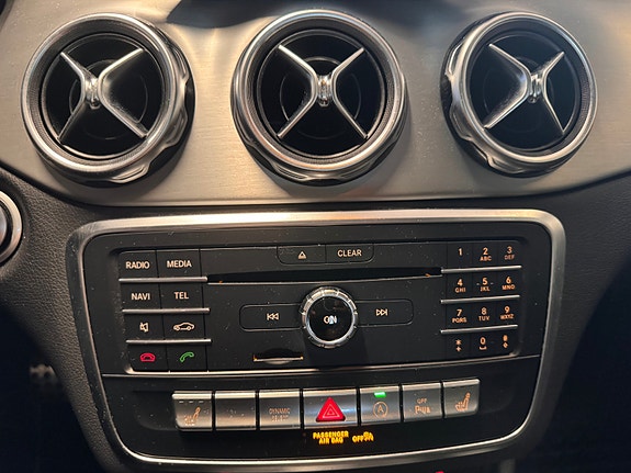 Mercedes-Benz gla 12 of 22