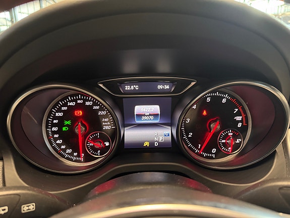 Mercedes-Benz gla 13 of 22