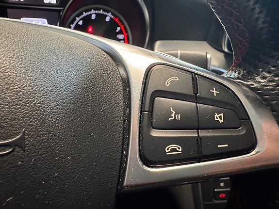 Mercedes-Benz gla 11 of 22