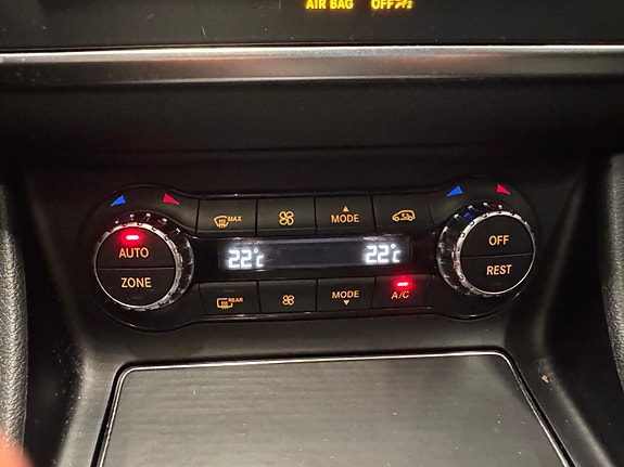 Mercedes-Benz gla 19 of 22