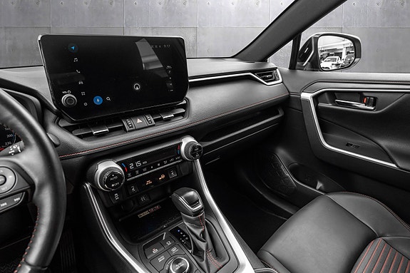 Toyota RAV4 Plug-in Hybrid 11 of 25