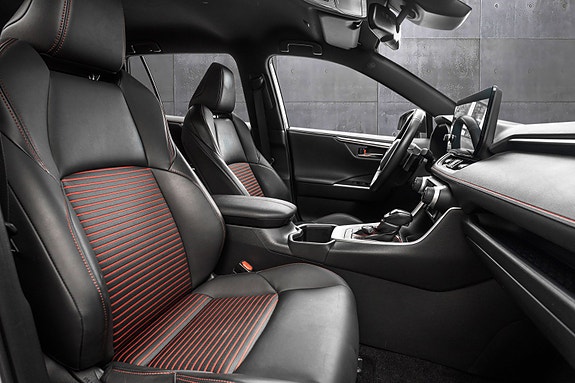 Toyota RAV4 Plug-in Hybrid 24 of 25