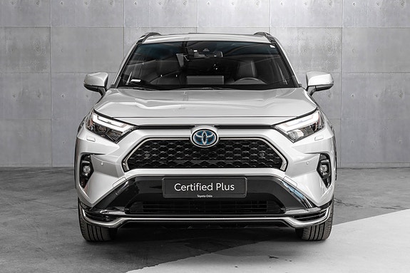 Toyota RAV4 Plug-in Hybrid 8 of 25