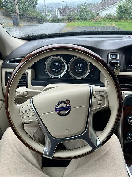 Volvo XC70 16 of 27