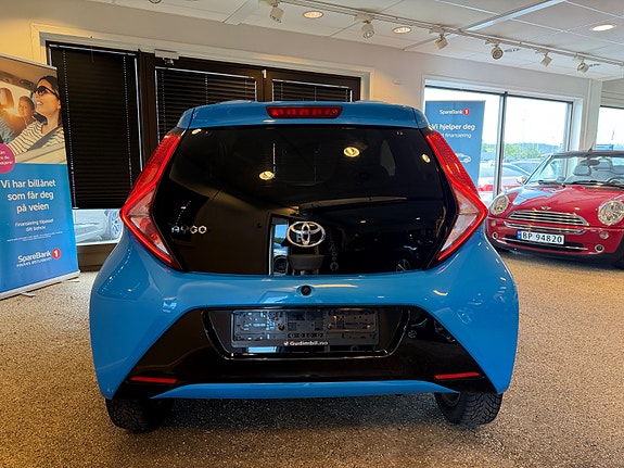 Toyota Aygo 5 of 12