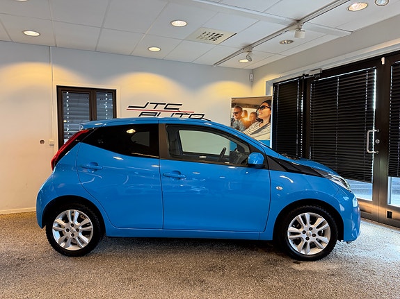 Toyota Aygo 4 of 12