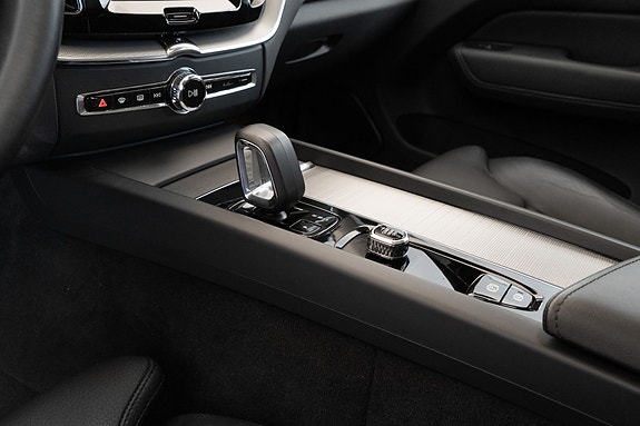 Volvo XC60 20 of 30