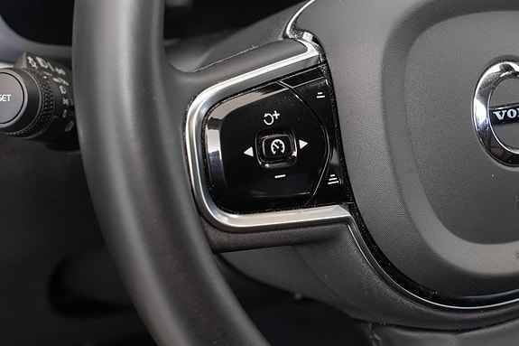 Volvo XC60 23 of 30