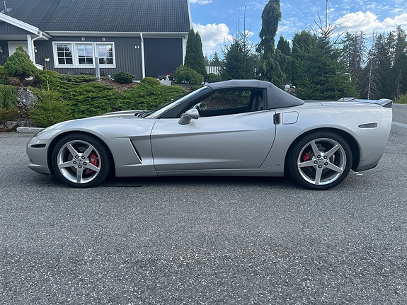 Chevrolet Corvette 2 of 16