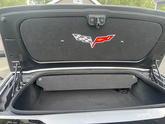 Chevrolet Corvette 9 of 16