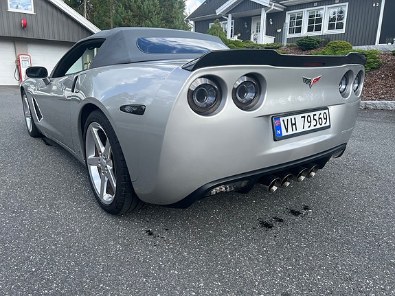 Chevrolet Corvette 3 of 16