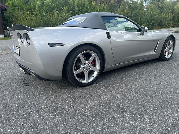 Chevrolet Corvette 5 of 16