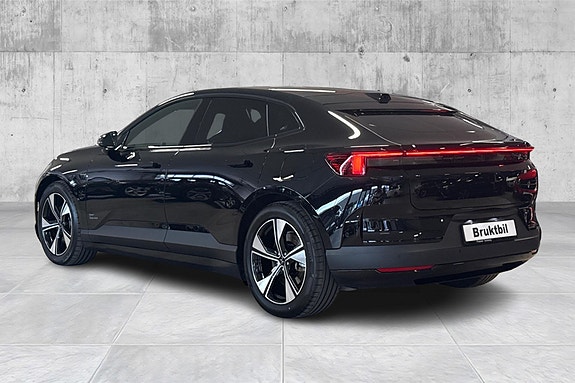 Polestar 4 3 of 18