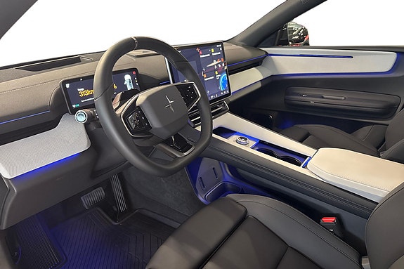 Polestar 4 10 of 18