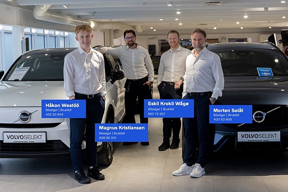 Volvo XC40 4 of 30