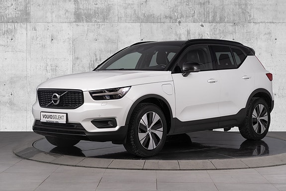Volvo XC40 10 of 30