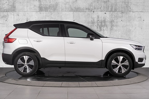 Volvo XC40 24 of 30
