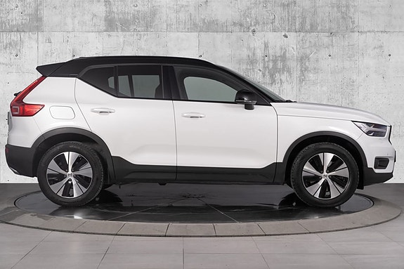 Volvo XC40 23 of 30