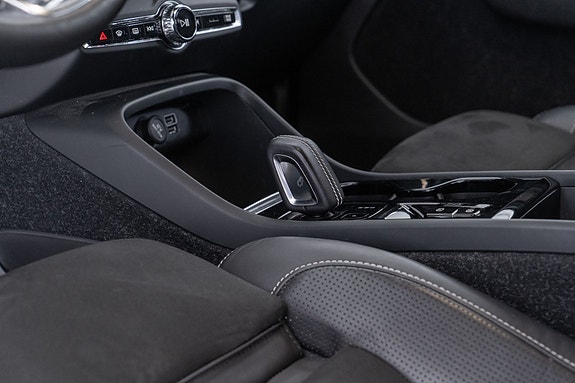 Volvo XC40 30 of 30