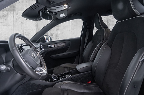 Volvo XC40 28 of 30
