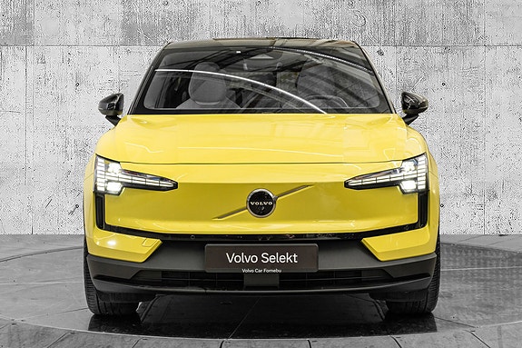 Volvo EX30 4 of 30
