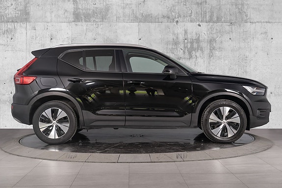 Volvo XC40 14 of 30