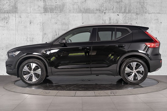 Volvo XC40 7 of 30