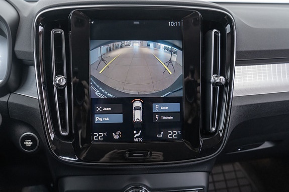 Volvo XC40 27 of 30
