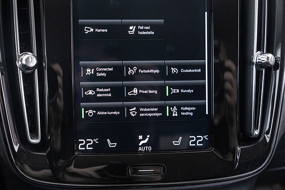 Volvo XC40 24 of 30