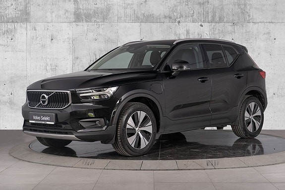 Volvo XC40 5 of 30
