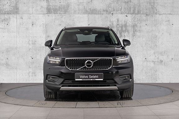 Volvo XC40 3 of 30