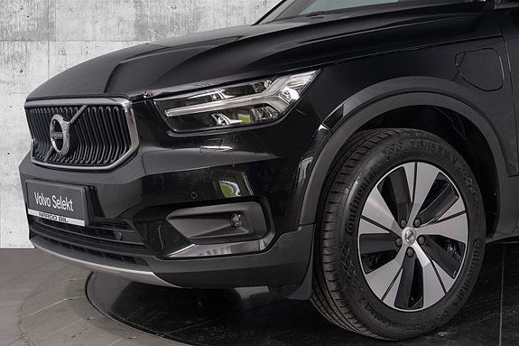 Volvo XC40 6 of 30