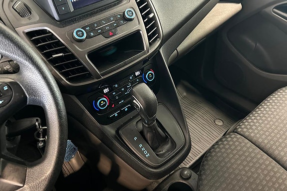 Ford Transit Connect 14 of 26