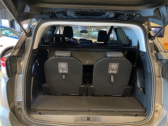 Peugeot 5008 17 of 21