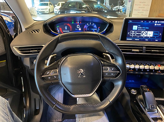 Peugeot 5008 12 of 21