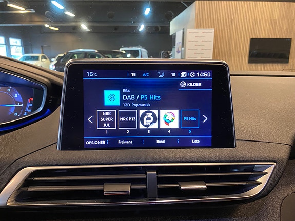 Peugeot 5008 15 of 21