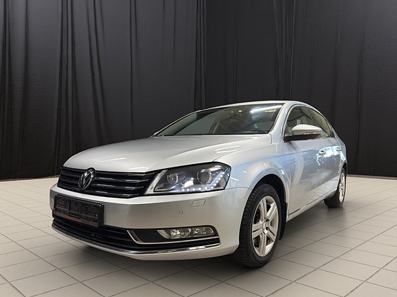 Volkswagen Passat 10 of 26
