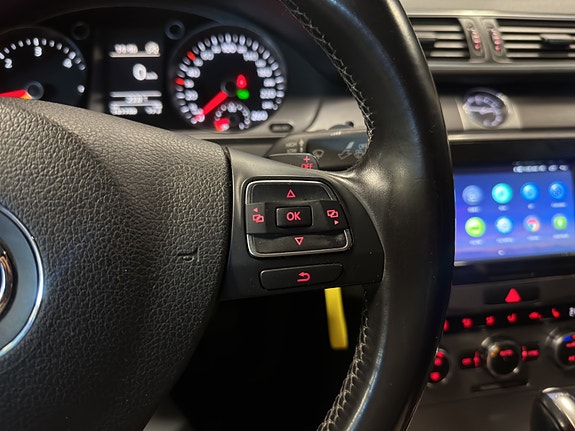 Volkswagen Passat 24 of 26
