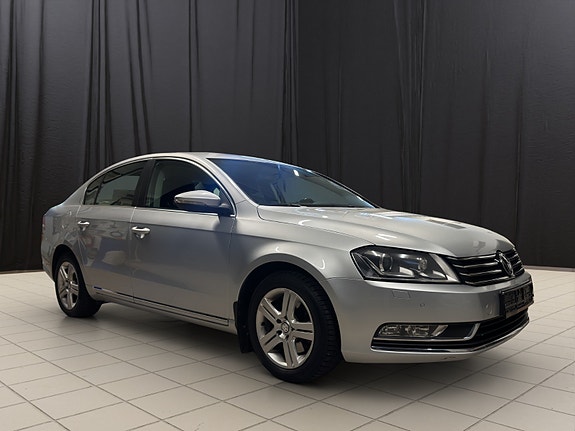 Volkswagen Passat 7 of 26