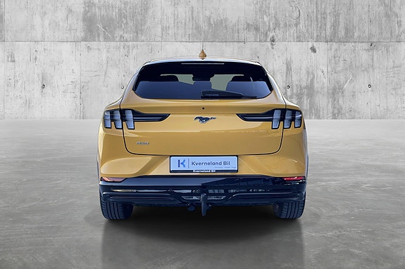 Ford Mustang Mach-E 6 of 27