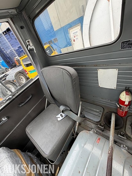 Volvo F 83-30b 22 of 29