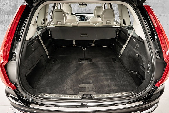 Volvo XC90 28 of 30
