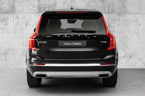 Volvo XC90 4 of 30