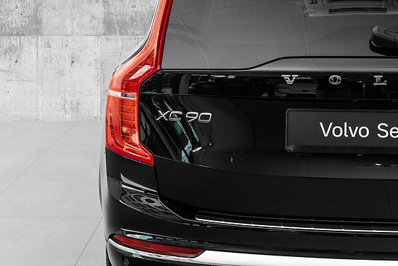 Volvo XC90 8 of 30