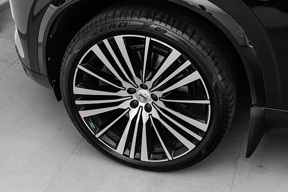 Volvo XC90 9 of 30