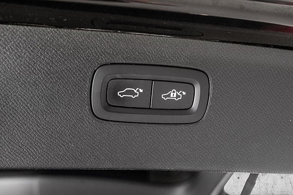 Volvo XC90 27 of 30